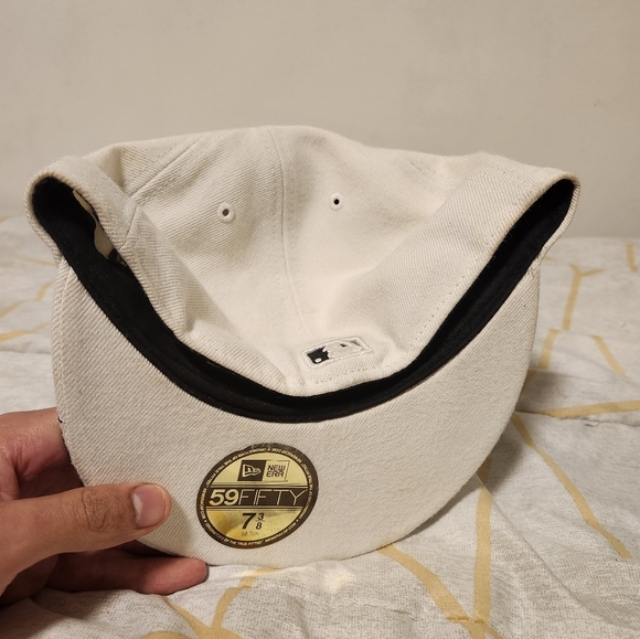 New Era San Diego Padres Embriodery Size 7 3/8 - Picture 3 of 3